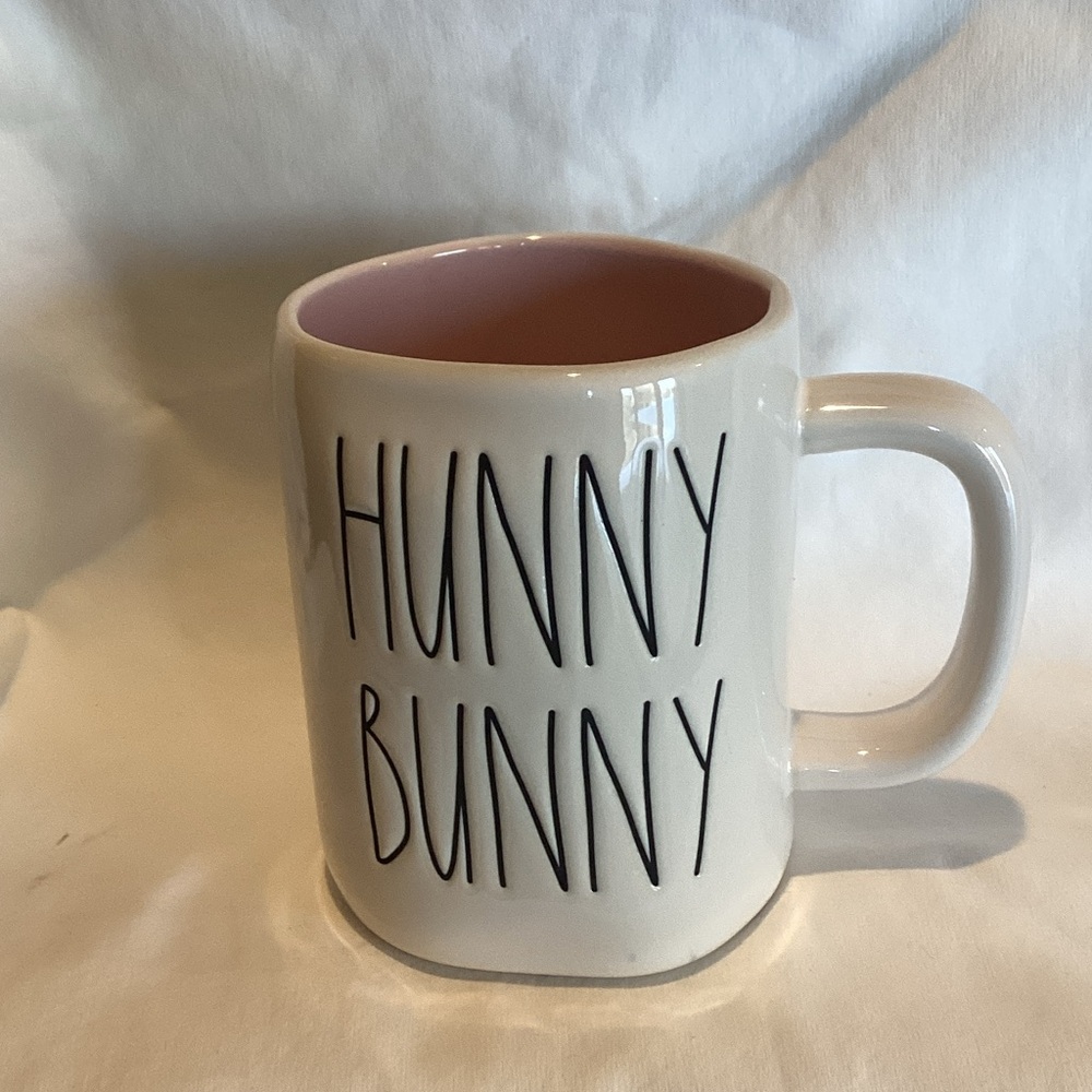 EUC - Rae Dunn HUNNY BUNNY Easter Mug